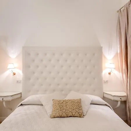 Elegant Flat Spanish Steps * 罗马