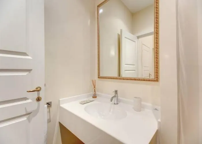 Elegant Flat Spanish Steps 罗马