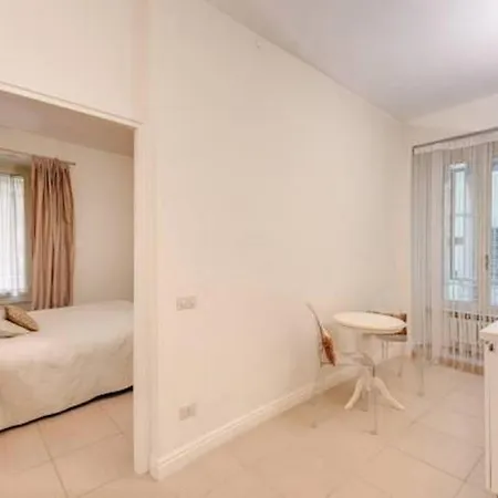 Elegant Flat Spanish Steps *