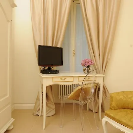 Elegant Flat Spanish Steps Hébergement de vacances *