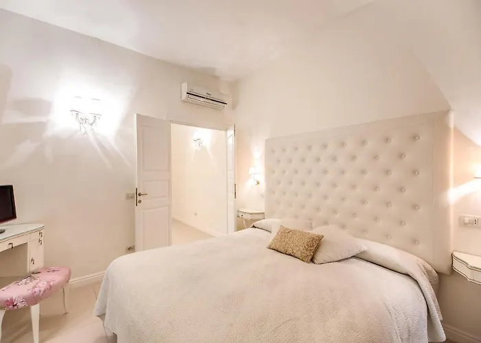 Holiday home Elegant Flat Spanish Steps *