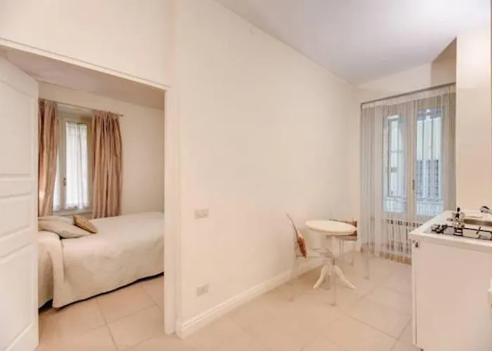 Elegant Flat Spanish Steps *