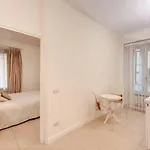 Elegant Flat Spanish Steps *