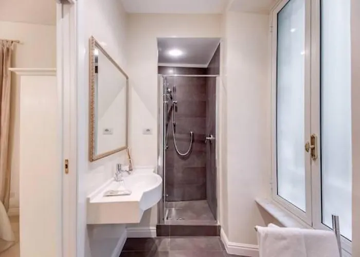 Elegant Flat Spanish Steps בית נופש