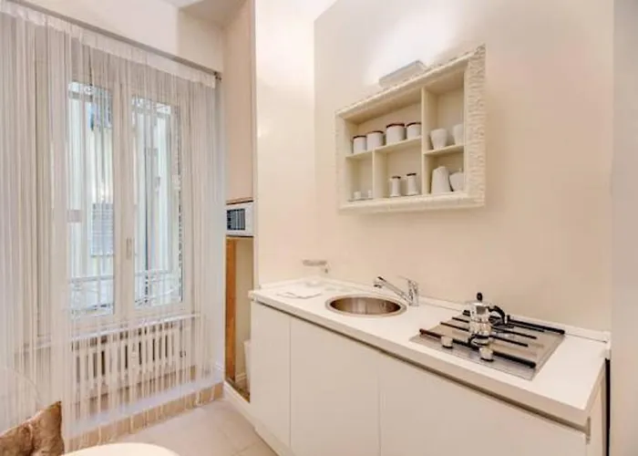 Elegant Flat Spanish Steps *